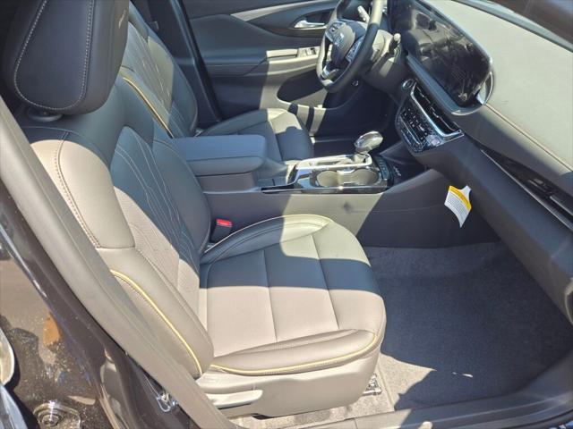 new 2025 Buick Envista car, priced at $29,585