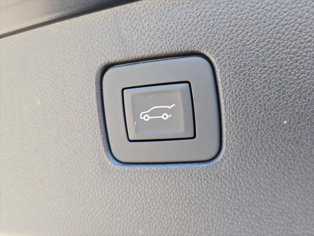 new 2025 Buick Envista car, priced at $29,585