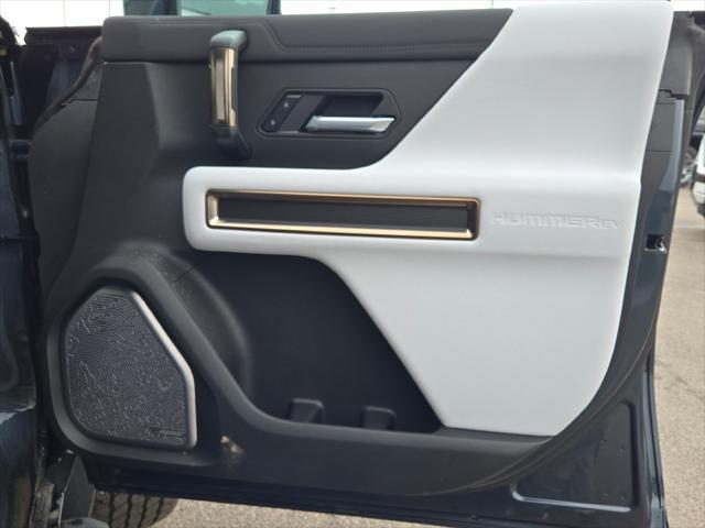 new 2025 GMC HUMMER EV Pickup car, priced at $96,470
