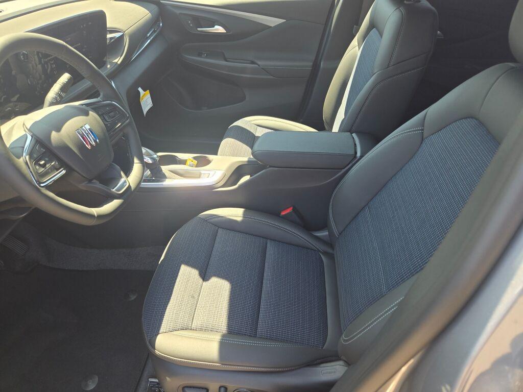 new 2025 Buick Envista car, priced at $24,185