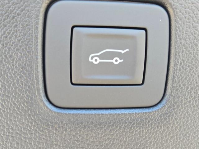 new 2025 Buick Envista car, priced at $29,995