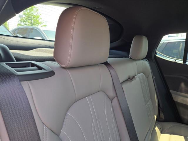 new 2025 Buick Envista car, priced at $28,790