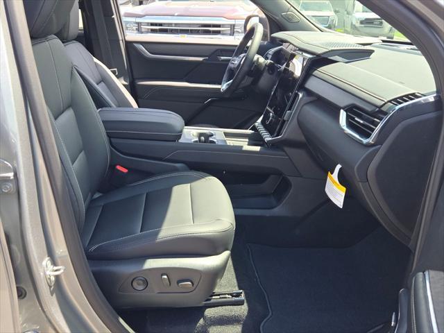new 2025 GMC Acadia car, priced at $49,055