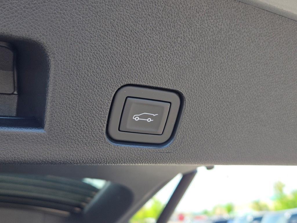 new 2025 GMC Acadia car, priced at $46,425