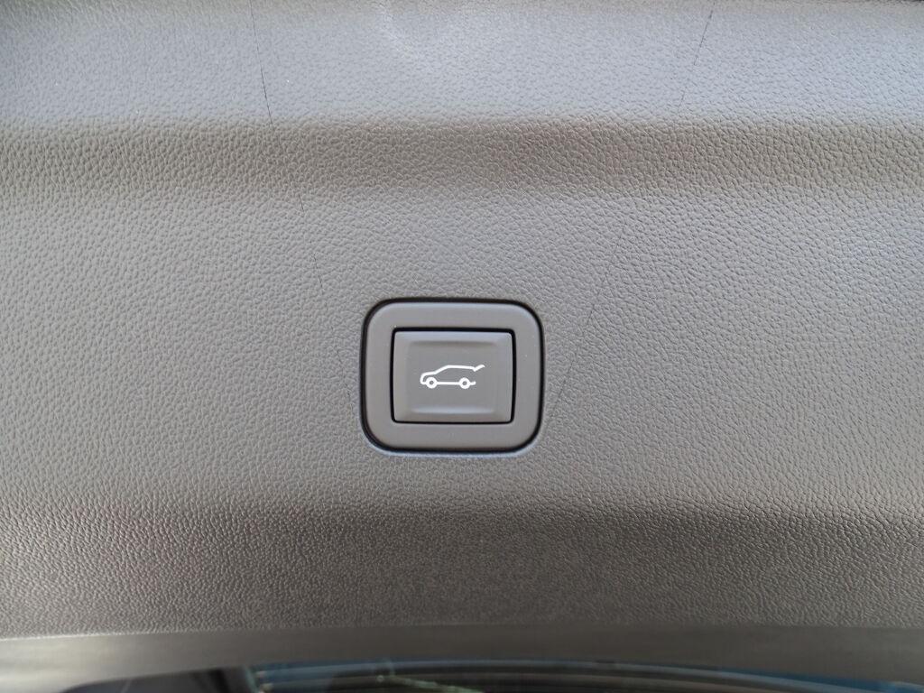 new 2024 GMC Yukon XL car, priced at $85,030