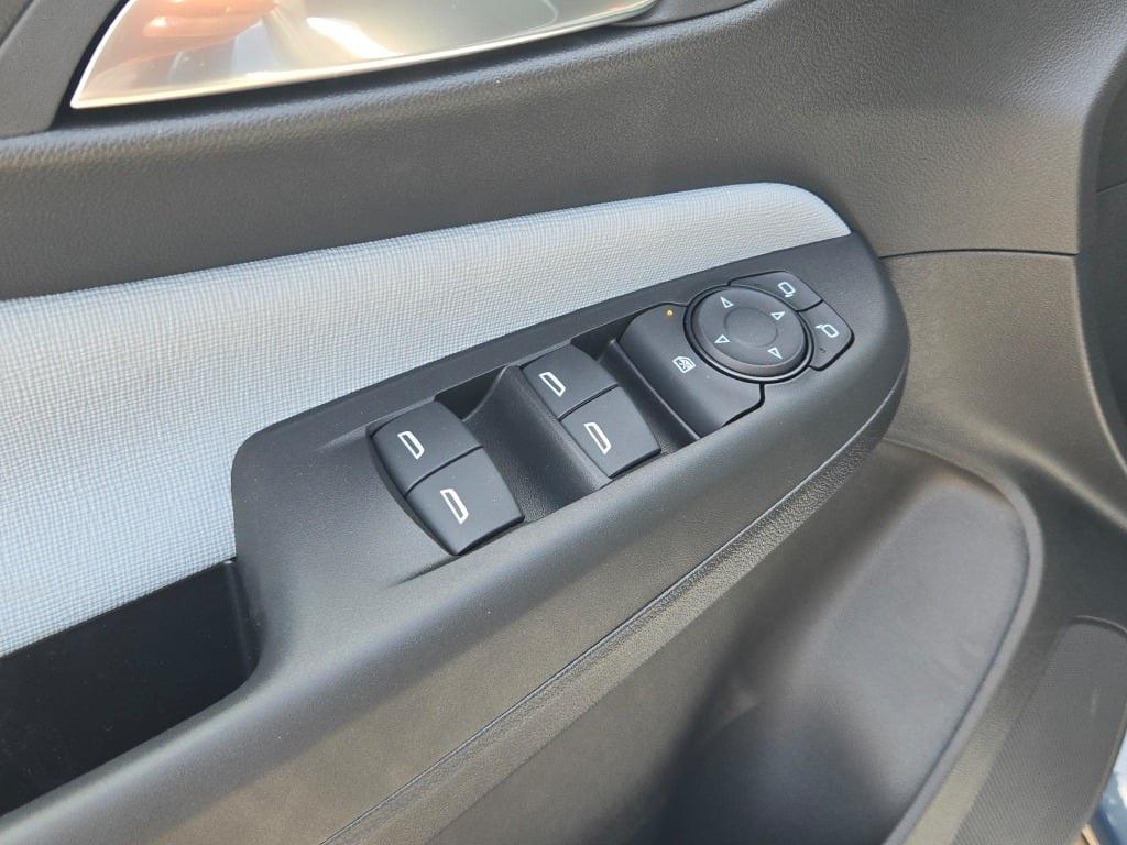 new 2025 Buick Envista car, priced at $24,685
