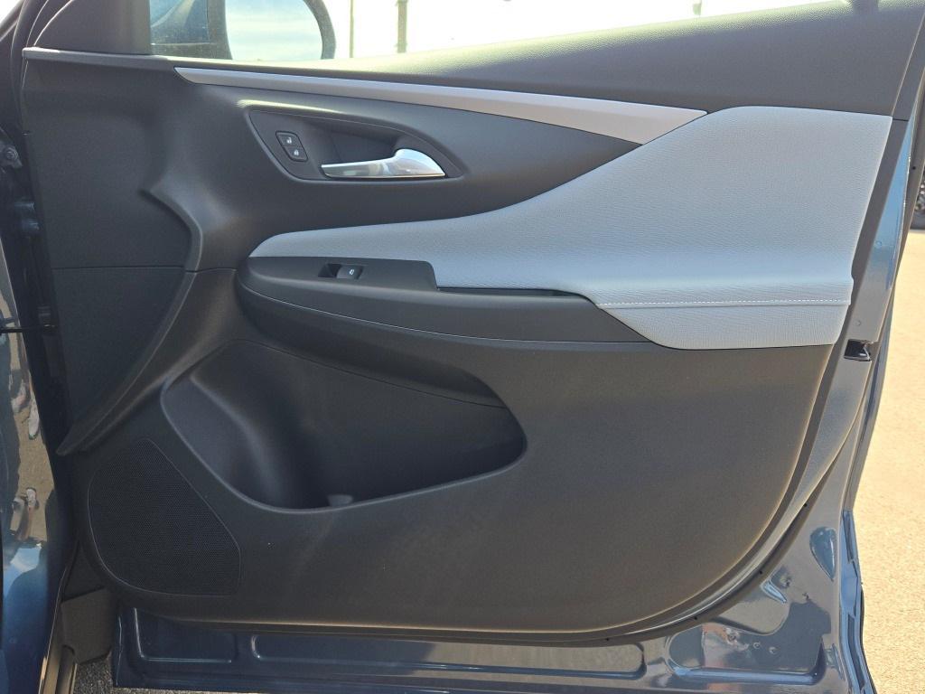 new 2025 Buick Envista car, priced at $24,685