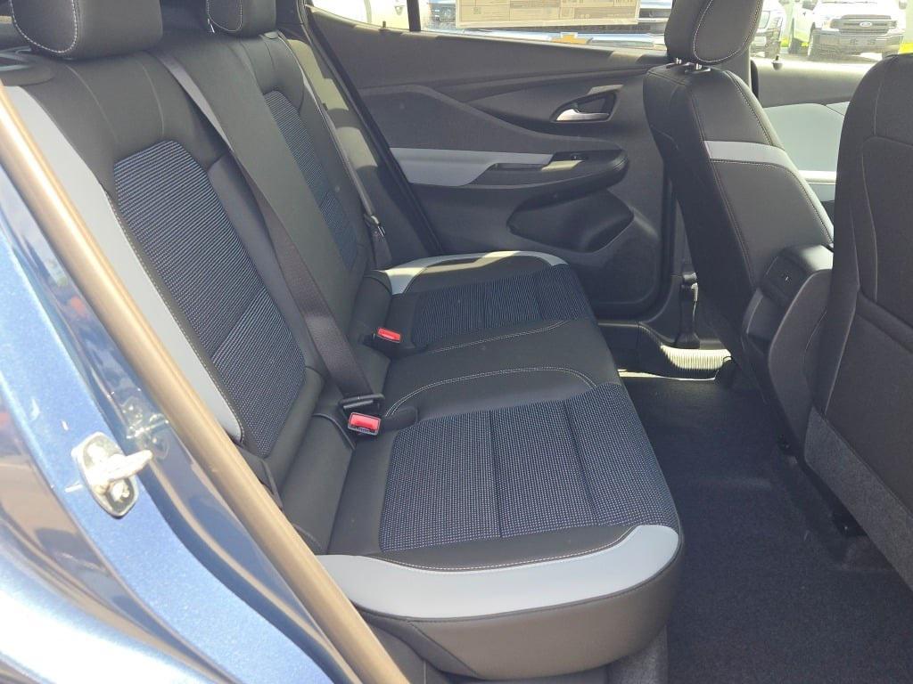 new 2025 Buick Envista car, priced at $24,685