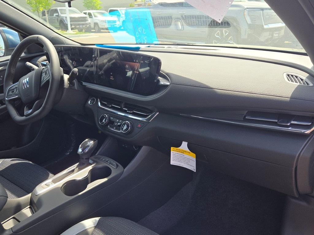 new 2025 Buick Envista car, priced at $24,685
