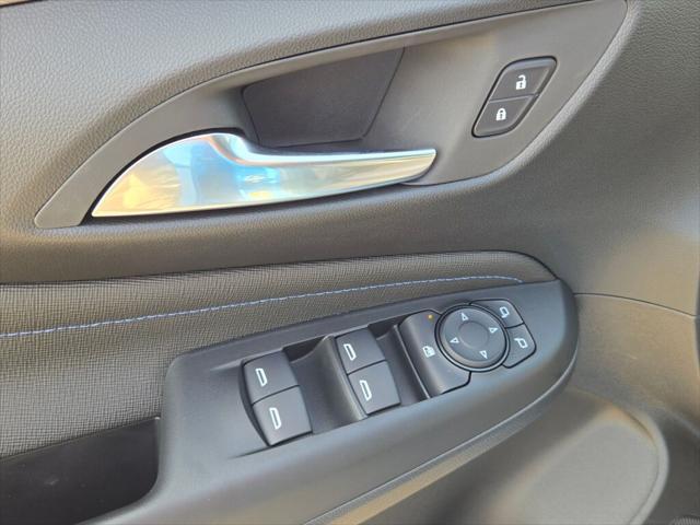 new 2025 Buick Envista car, priced at $26,580