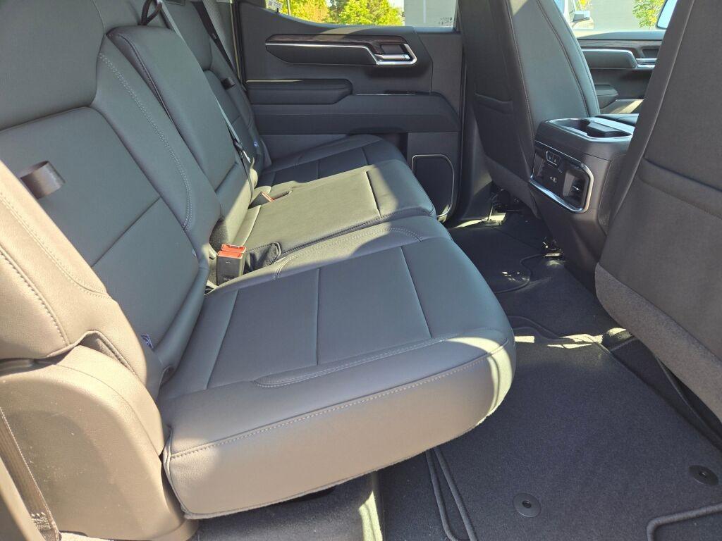 new 2026 GMC Sierra 1500 car, priced at $58,425