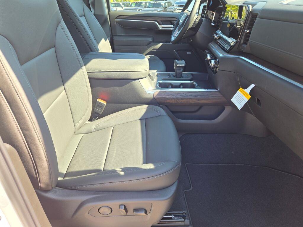 new 2026 GMC Sierra 1500 car, priced at $58,425