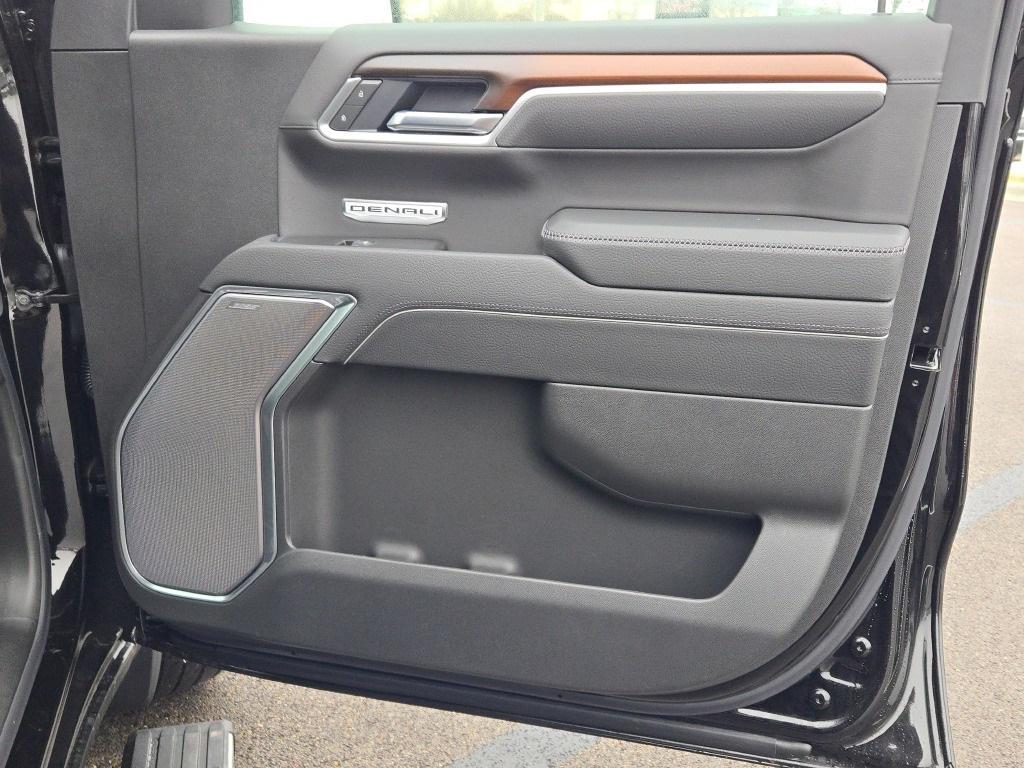 new 2025 GMC Sierra 1500 car, priced at $70,430