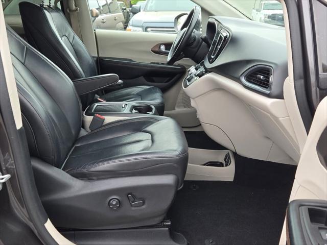 used 2017 Chrysler Pacifica car, priced at $13,558
