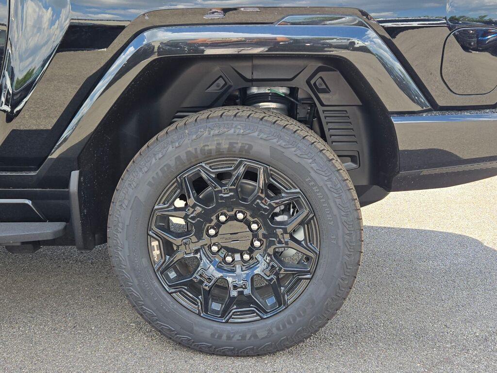 new 2025 GMC HUMMER EV Pickup car, priced at $101,035