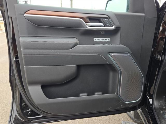 new 2025 GMC Sierra 1500 car, priced at $70,045