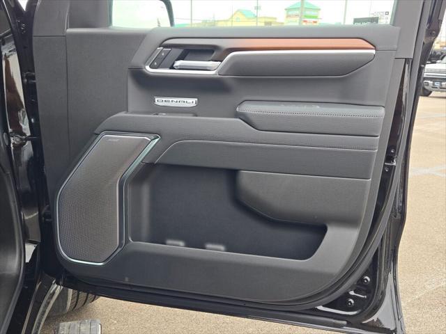 new 2025 GMC Sierra 1500 car, priced at $70,045