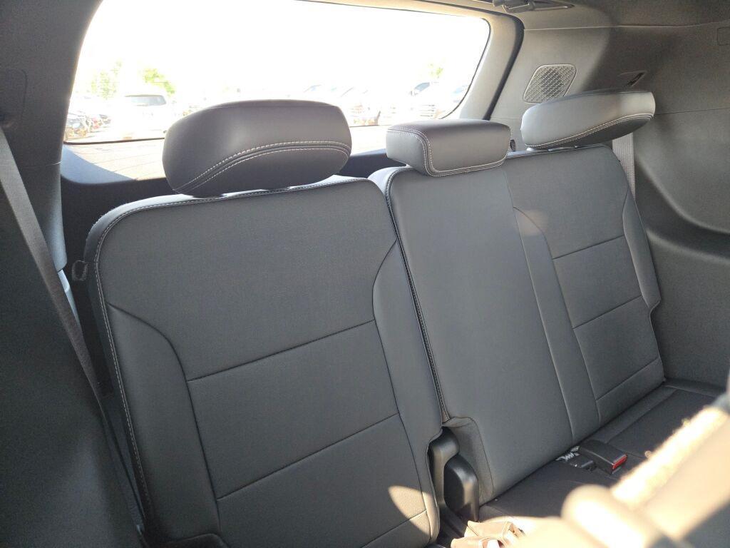 new 2025 Buick Enclave car, priced at $44,090