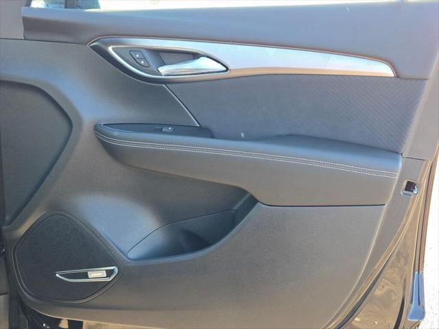 new 2025 Buick Envision car, priced at $40,240