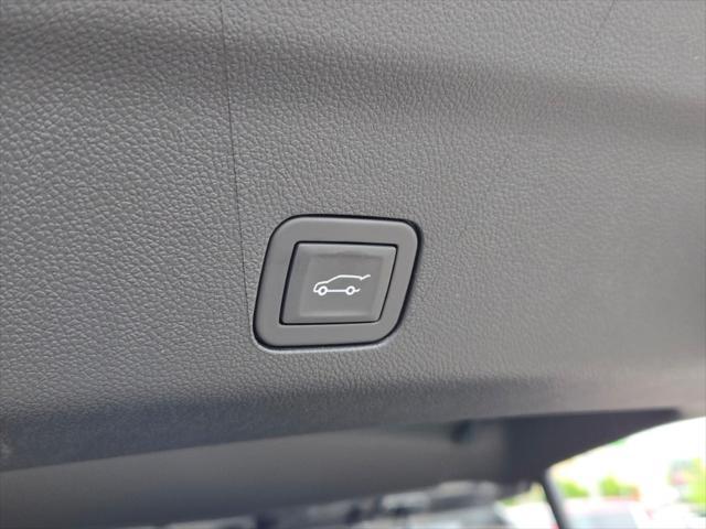 used 2025 GMC Yukon XL car, priced at $74,995