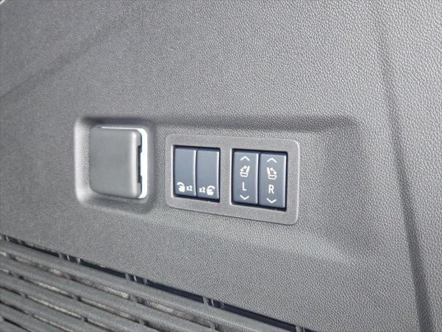 used 2025 GMC Yukon XL car, priced at $74,995