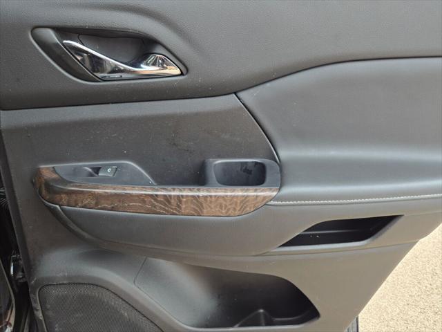 used 2022 GMC Acadia car, priced at $37,595