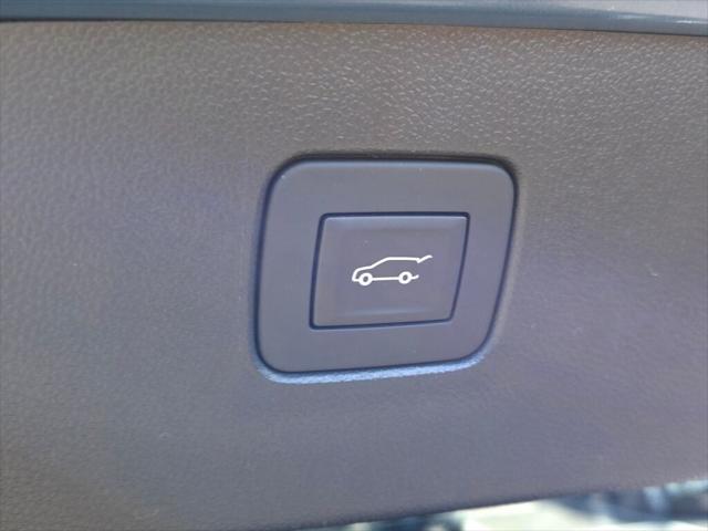 new 2025 Buick Envista car, priced at $28,074