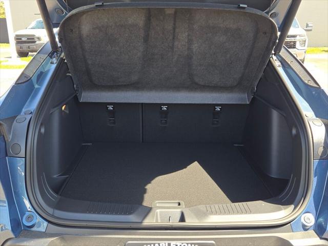 new 2025 Buick Envista car, priced at $28,074