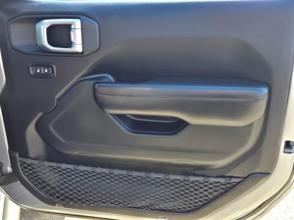 used 2020 Jeep Gladiator car, priced at $27,118