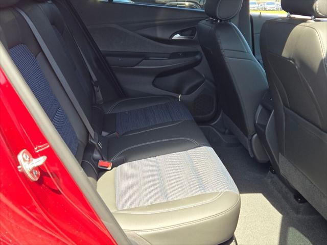 new 2025 Buick Envista car