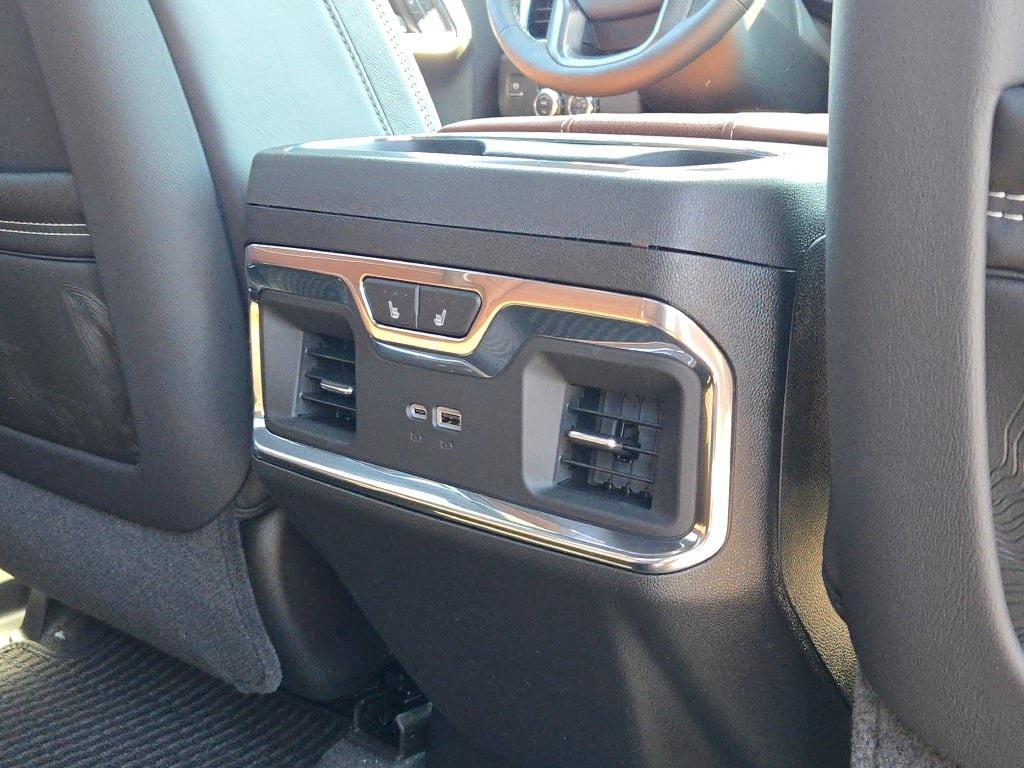new 2025 GMC Sierra 1500 car, priced at $82,005