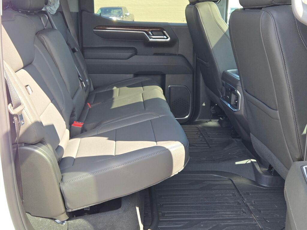 new 2025 GMC Sierra 1500 car, priced at $57,185