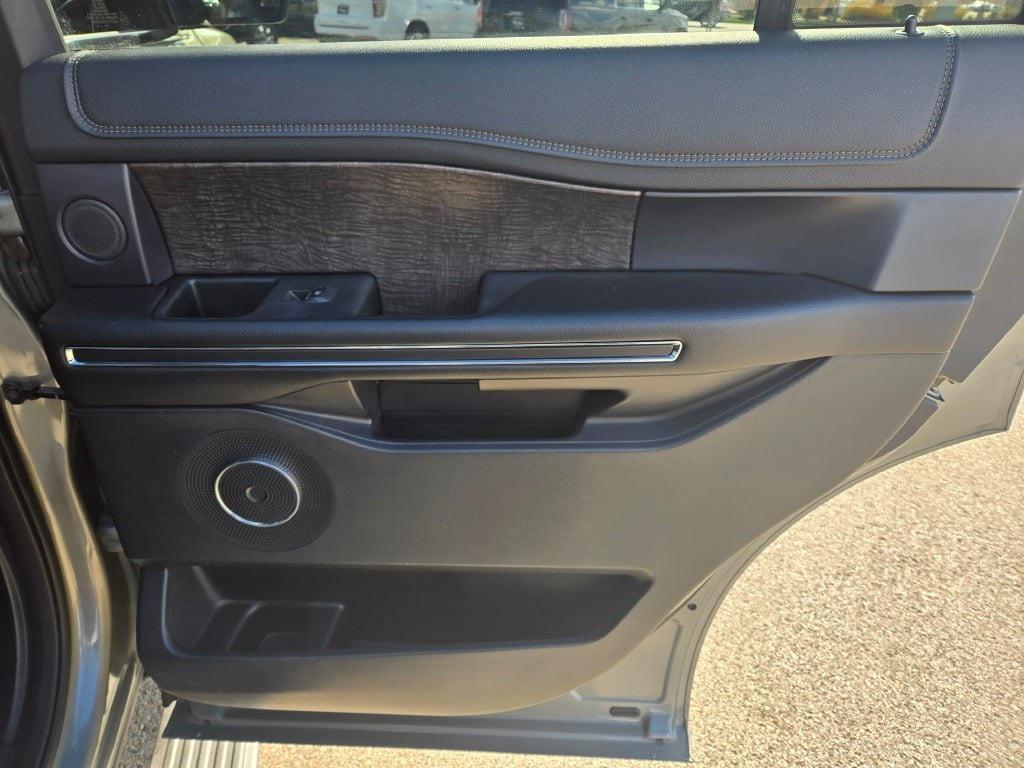 used 2019 Ford Expedition car, priced at $27,118
