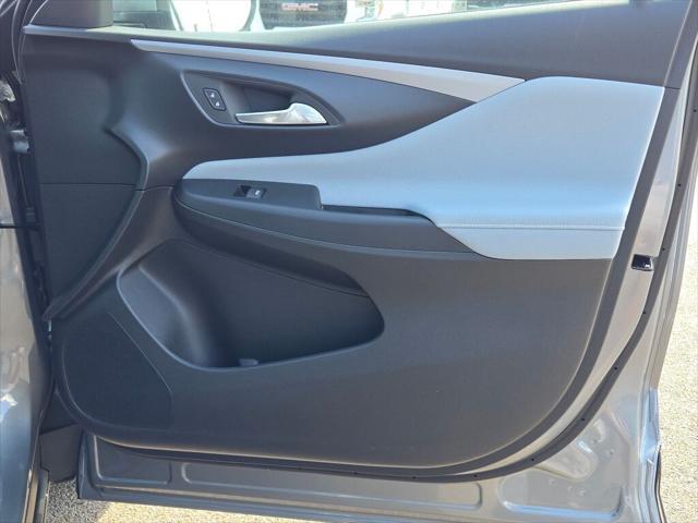 new 2025 Buick Envista car, priced at $24,685