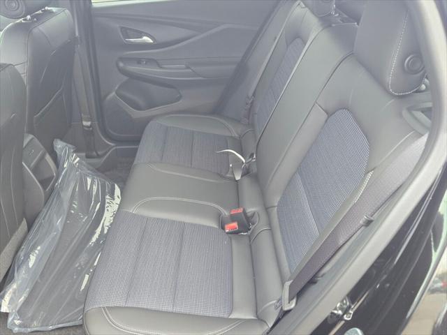 new 2025 Buick Envista car, priced at $28,074