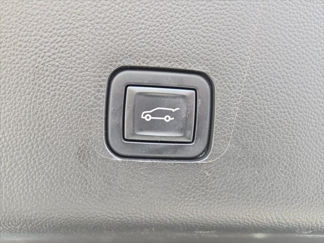 used 2022 Chevrolet Traverse car, priced at $33,295
