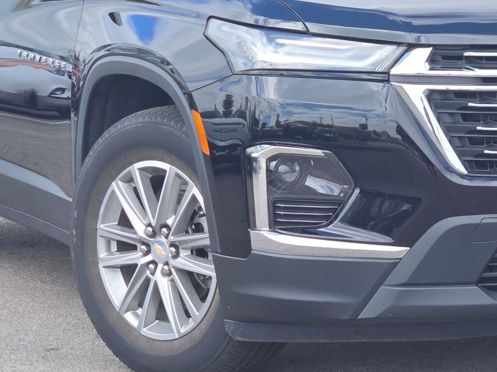 used 2022 Chevrolet Traverse car, priced at $31,295