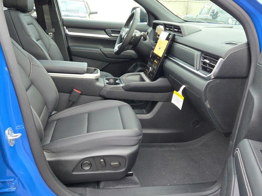 new 2025 GMC Terrain car, priced at $35,035