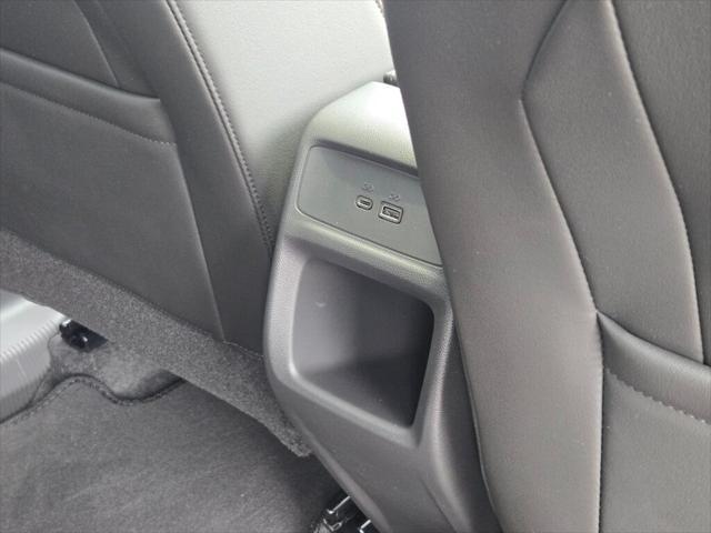 new 2025 Buick Envista car, priced at $31,784