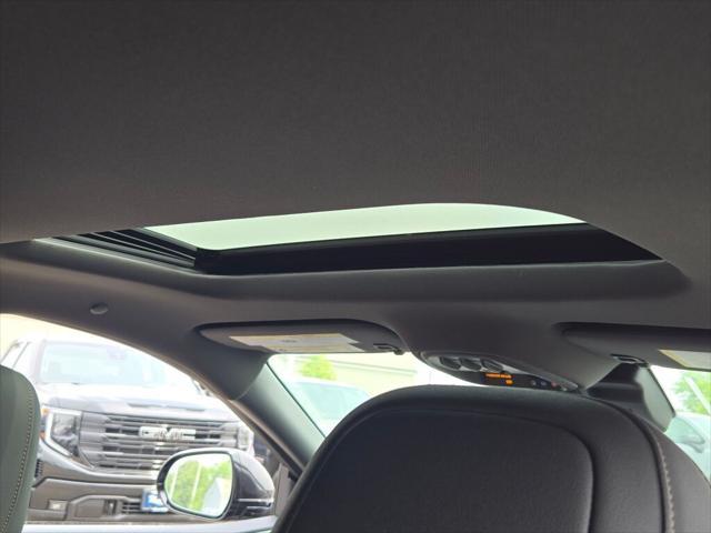 new 2025 Buick Envista car, priced at $31,784