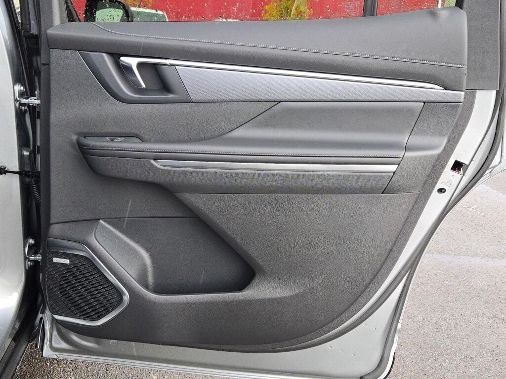 new 2025 Buick Enclave car, priced at $44,290