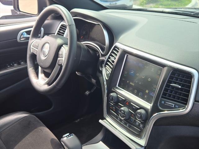 used 2015 Jeep Grand Cherokee car, priced at $15,738