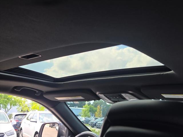 used 2015 Jeep Grand Cherokee car, priced at $15,738