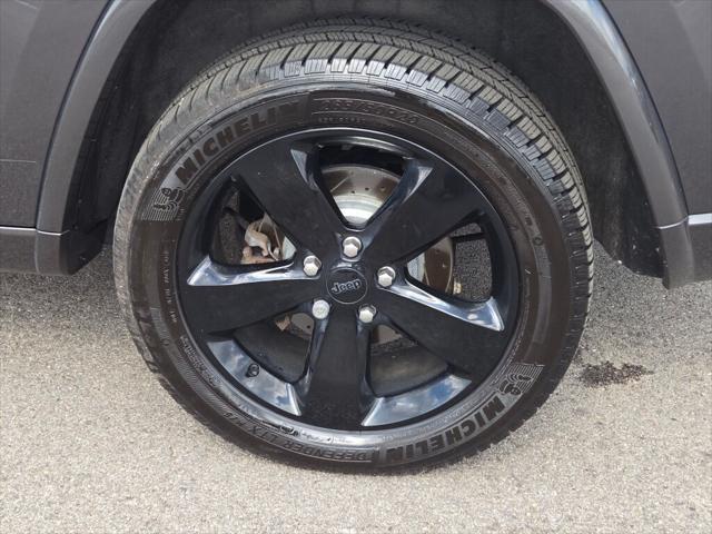 used 2015 Jeep Grand Cherokee car, priced at $15,738