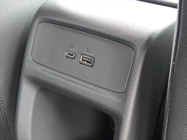 new 2025 Buick Envista car, priced at $26,880