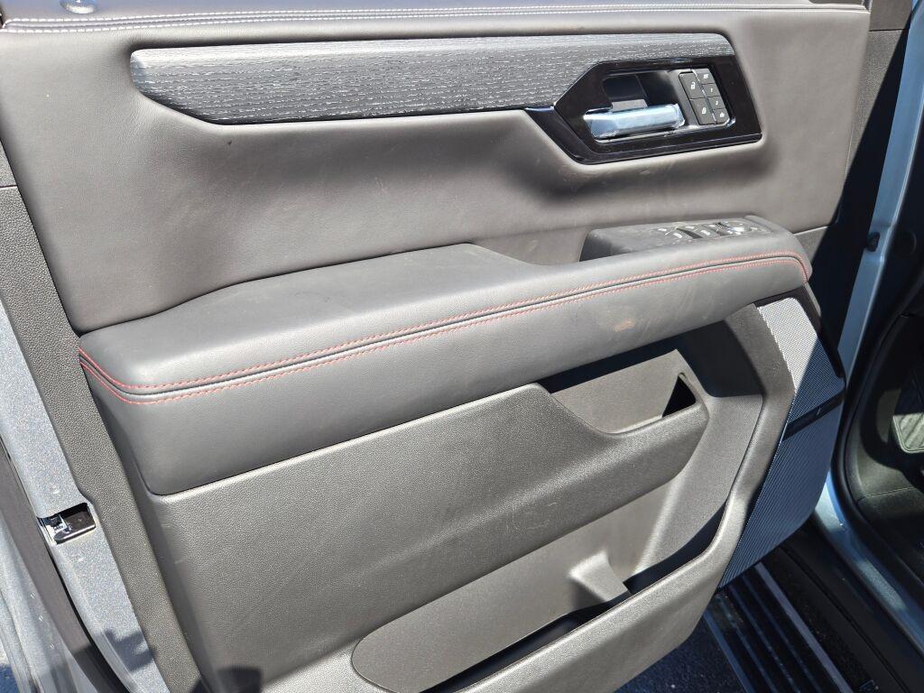 new 2025 GMC Yukon XL car, priced at $104,590
