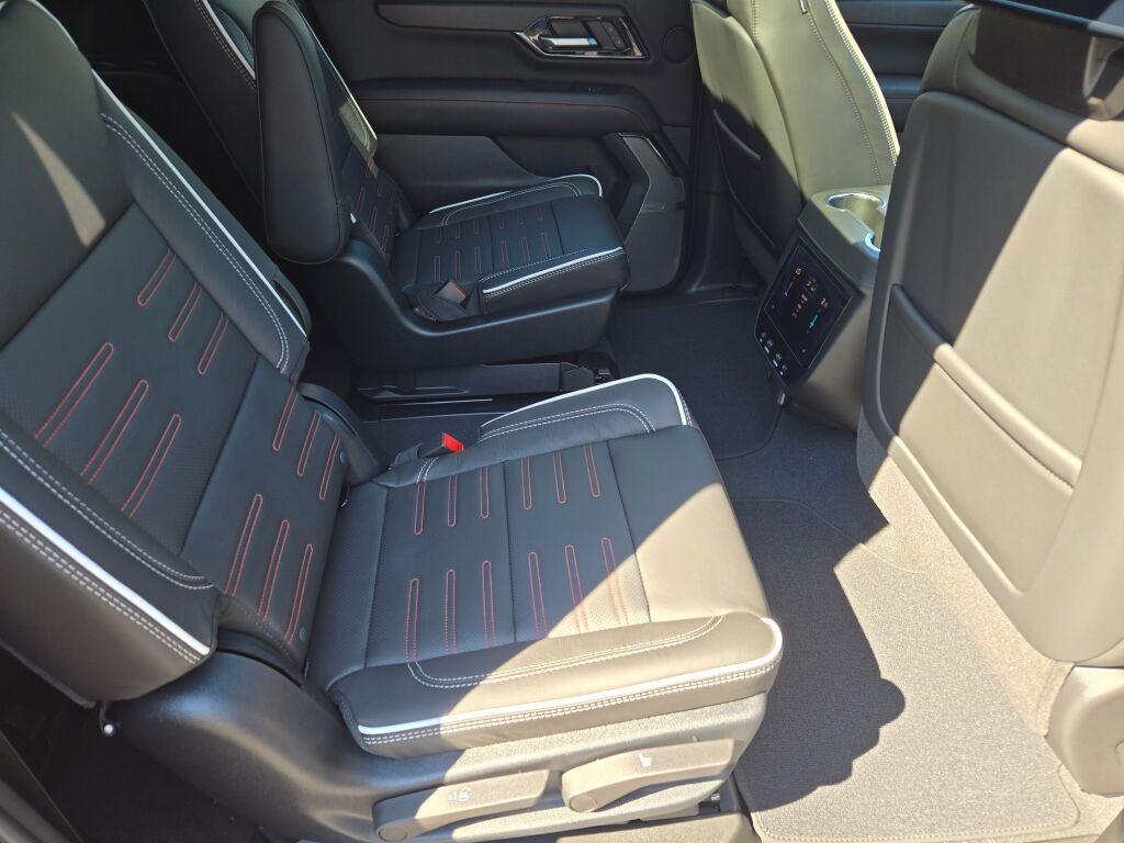 new 2025 GMC Yukon XL car, priced at $104,590