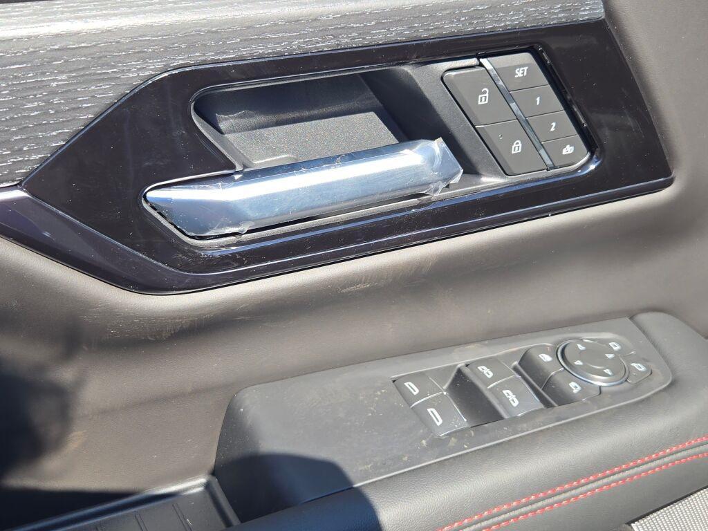new 2025 GMC Yukon XL car, priced at $104,590