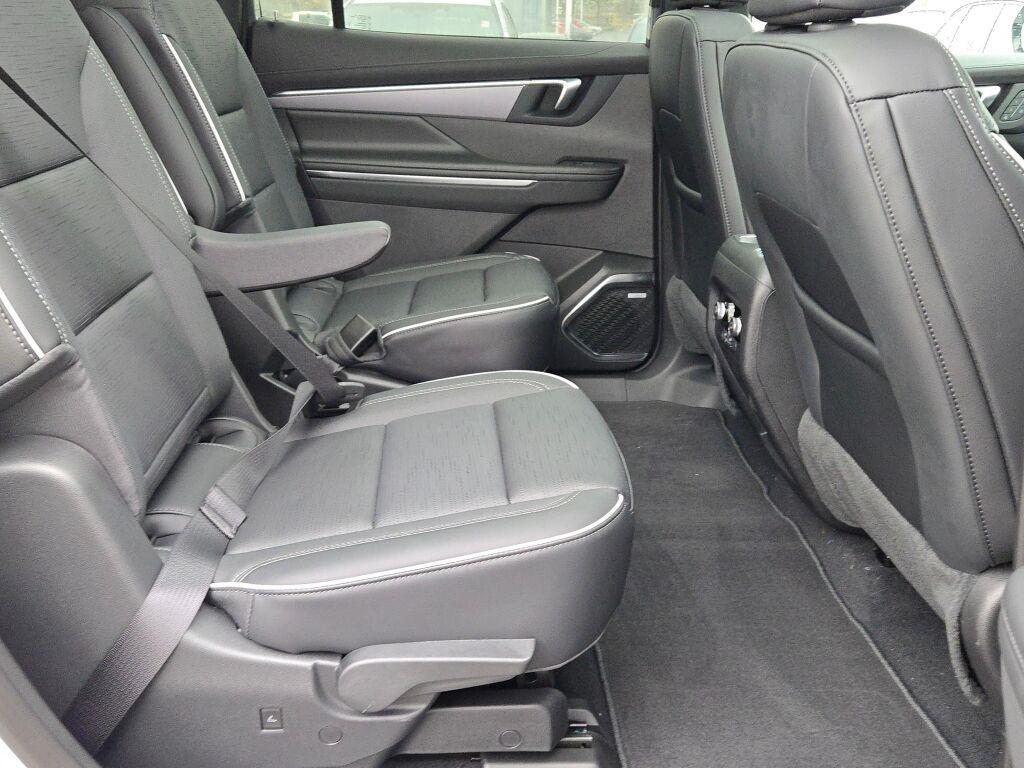 new 2025 Buick Enclave car, priced at $44,890