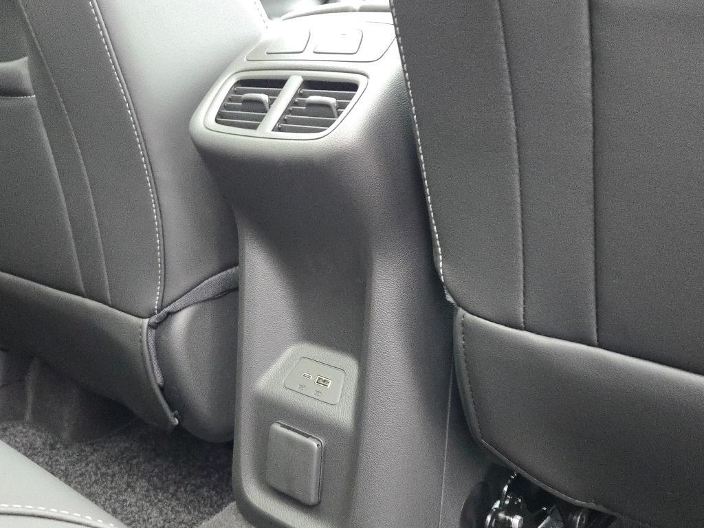new 2025 Buick Envision car, priced at $44,394